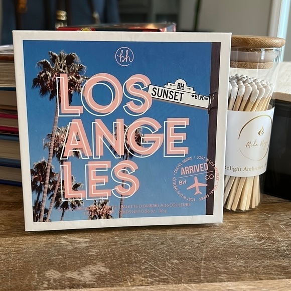 New BH Cosmetics Los Angeles
Eyeshadow Palette Makeup - Picture 1 of 7